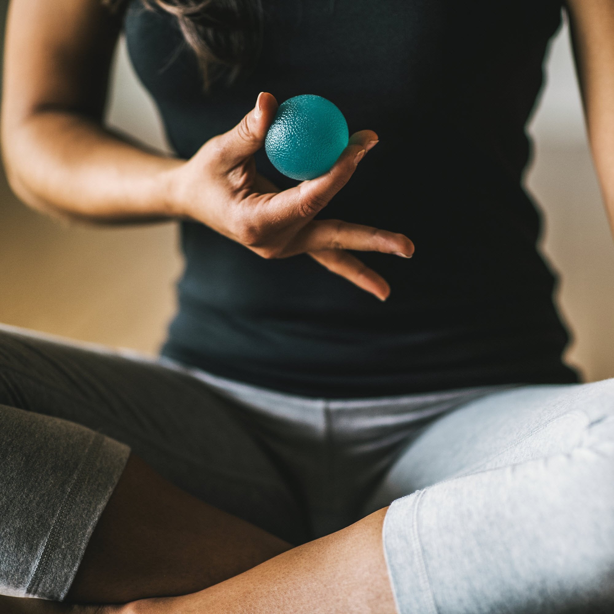 Palm and finger exercise with the Hand Therapy Kit